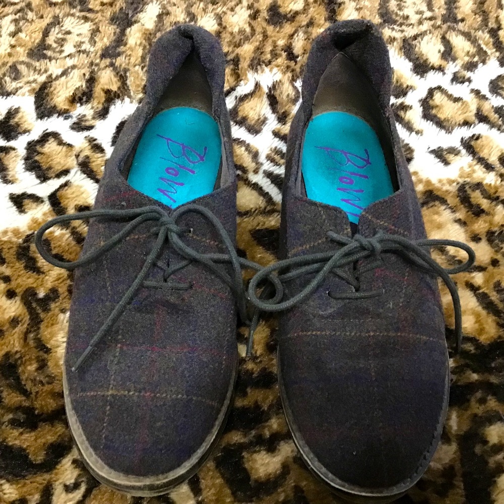 Plaid Lace-Up Women’s Oxford Shoes in Dark Navy